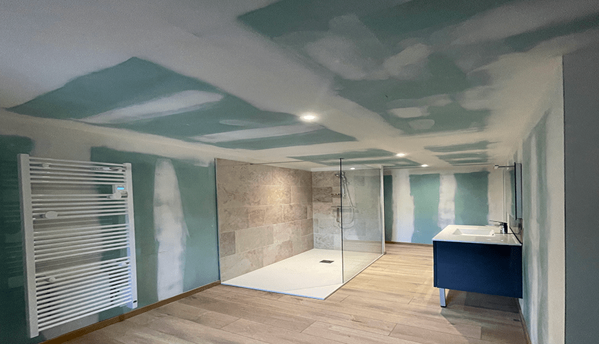 peinture-intérieure-salle-de-bain-décoration-rénovation-château-lissac-sur-couze-chasteaux-corrèze-vallée-de-la-dordogne-nord-du-lot-patrimoine-restauration-nua