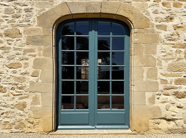 peinture-extérieure-fenêtres-anciennes-neuves-rénovation-menuiseries-corrèze-vallée-de-la-dordogne-nord-du-lot-nuancea