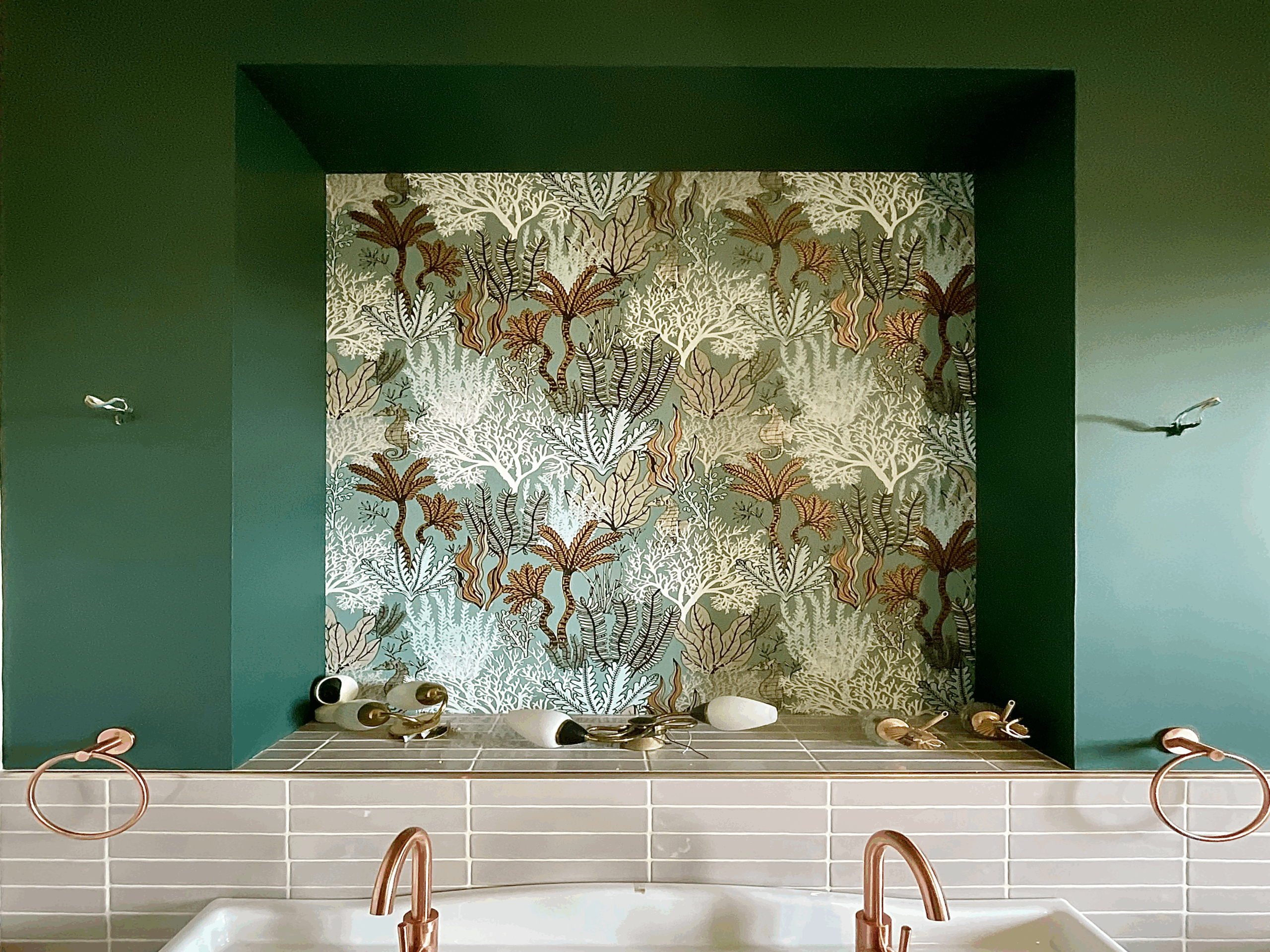 papier-peint-renovation-salle-de-bain-peinture-intérieure-peintre-en-batiment-vayrac-46110-nord-lot