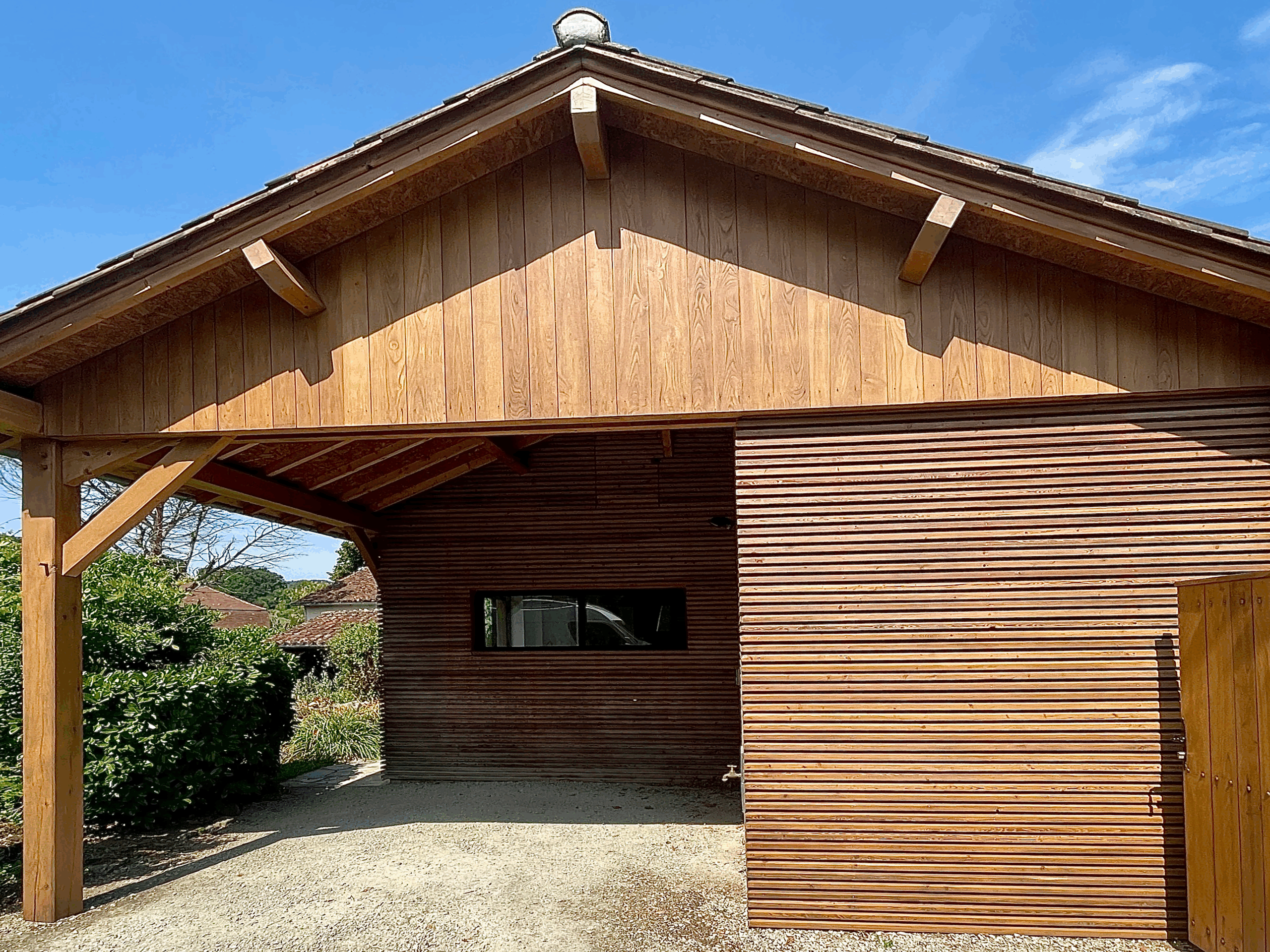 peinture-extérieure-renovation-bois-carport-lasure-ponçage-nuancea-sikkens-saint-céré-nord-lot