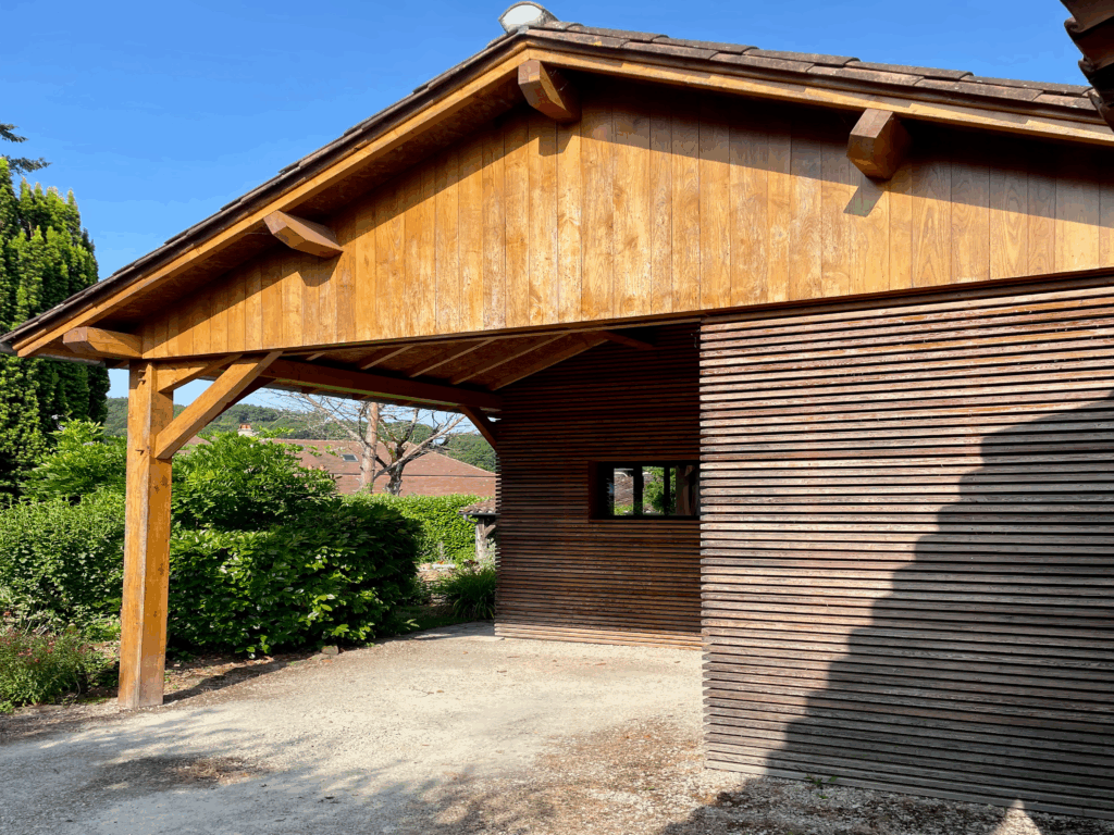 peinture-extérieure-renovation-bois-carport-lasure-ponçage-nuancea-sikkens-saint-céré-nord-lot